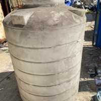 Q【安徽合肥】出售储水的四个大桶有大有小，有25吨的，有11吨的，有1吨的