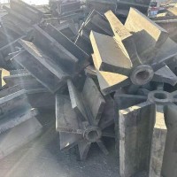 【内蒙古】出售头橡胶铁，表面橡胶，里面是铁，货34吨，1600多一吨